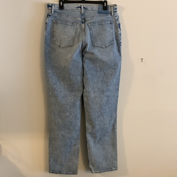Abercrombie & Fitch NWT Curve Love The 90’s Straight Ultra High Rise Jeans! - Picture 2 of 10